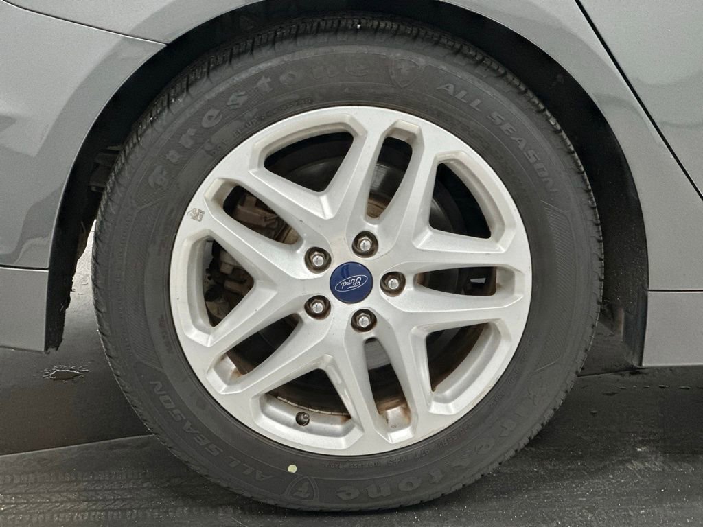 Used 2015 Ford Fusion SE image 22