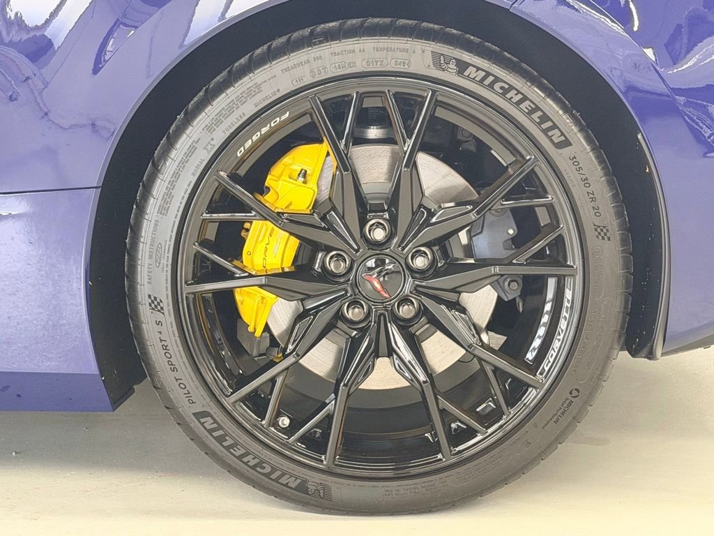 Used 2025 Chevrolet Corvette Stingray Premium Cpe w/ Z51 Performance Package image 21