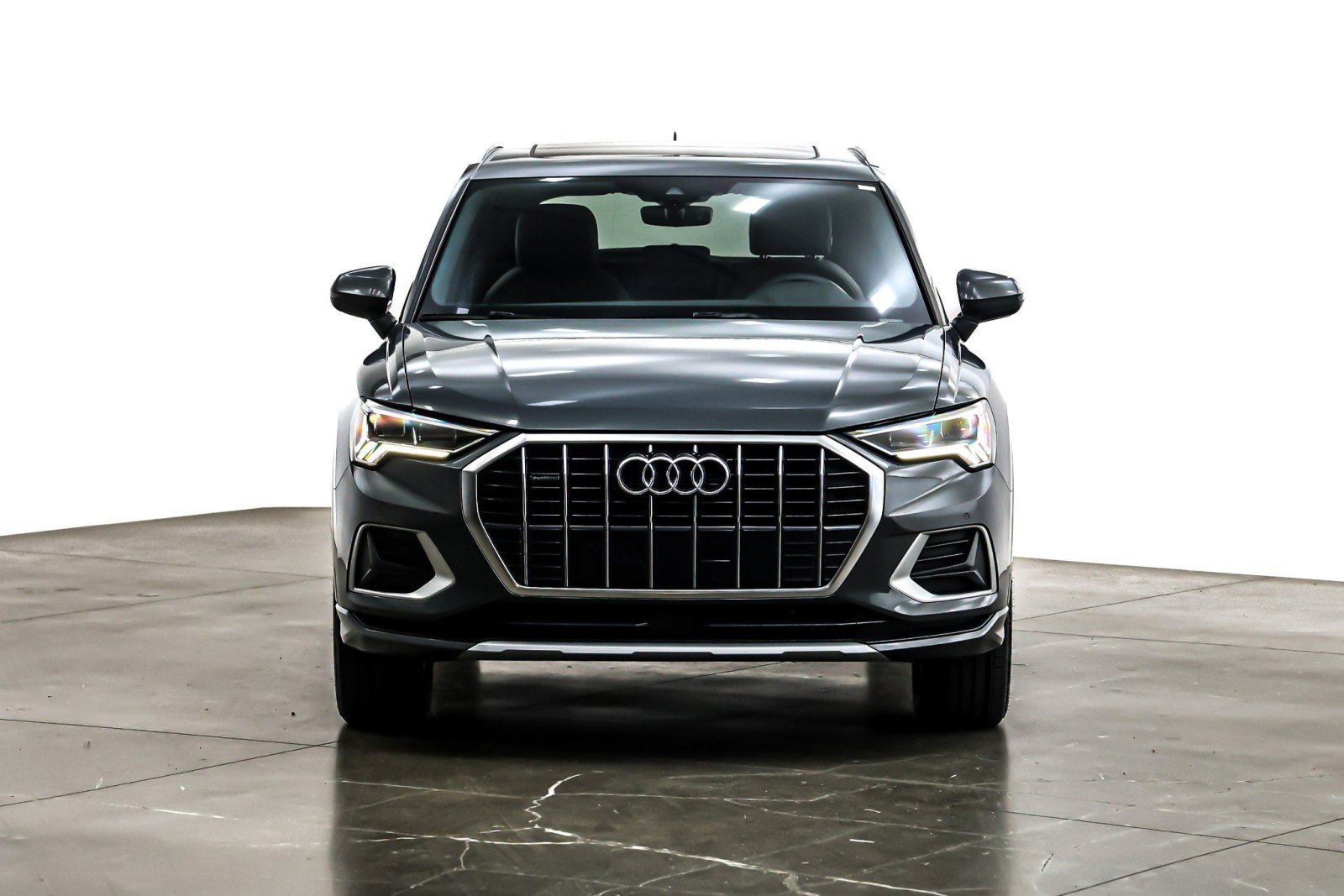 Used 2020 Audi Q3 2.0T Premium Plus w/ Premium Plus Package image 3