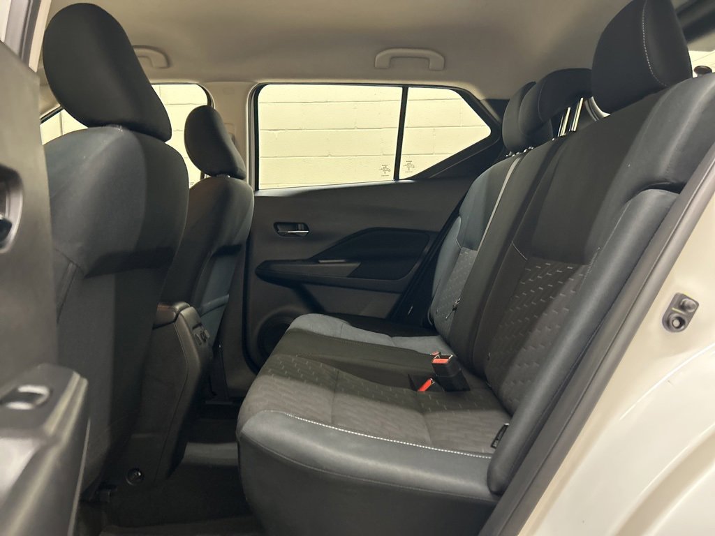 Used 2023 Nissan Kicks SV image 8