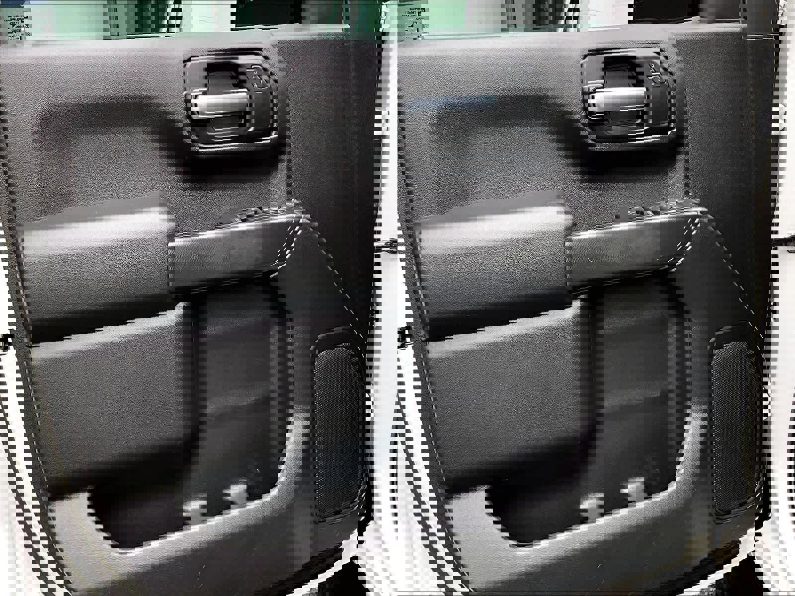 Used 2019 Chevrolet Silverado 1500 Custom Trail Boss w/ Custom Convenience Package AWD/4WD image 9