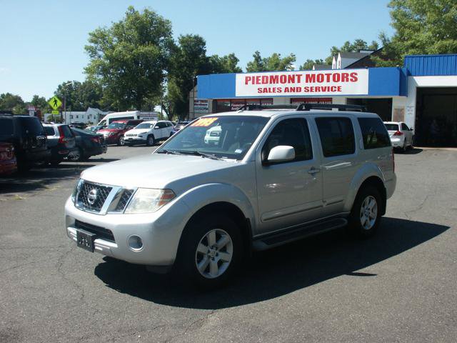 Used 2008 Nissan Pathfinder SE w/ Premium Pkg
