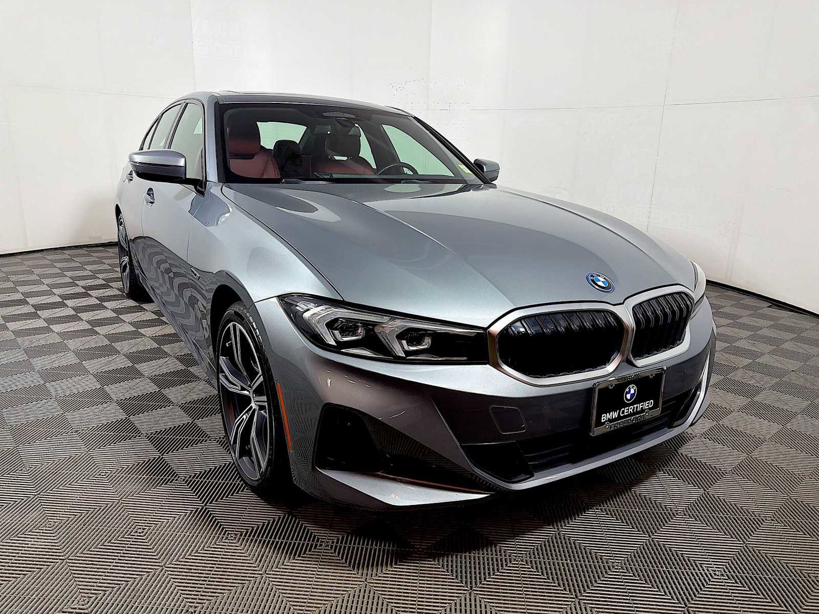 Certified 2023 BMW 330e xDrive w/ Premium Package AWD/4WD image 2