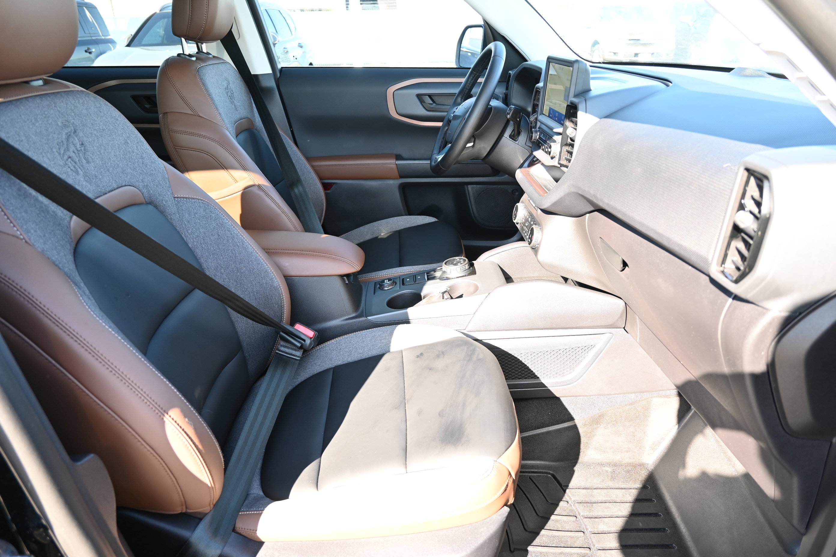 Used 2024 Ford Bronco Sport Outer Banks image 18