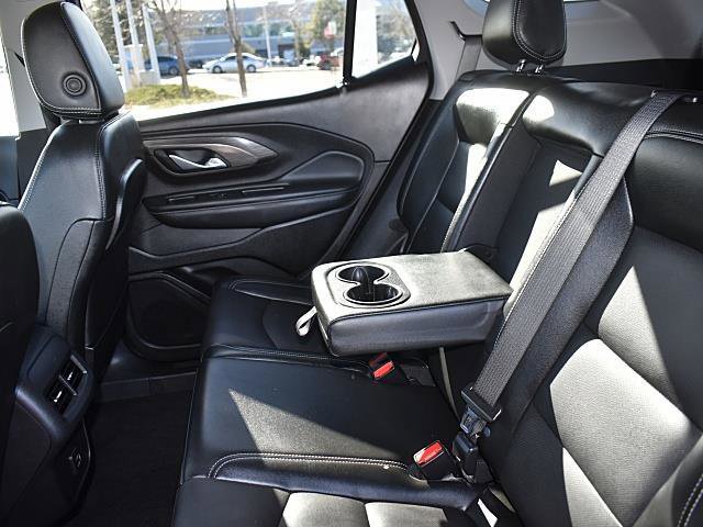 Used 2024 GMC Terrain SLT image 15