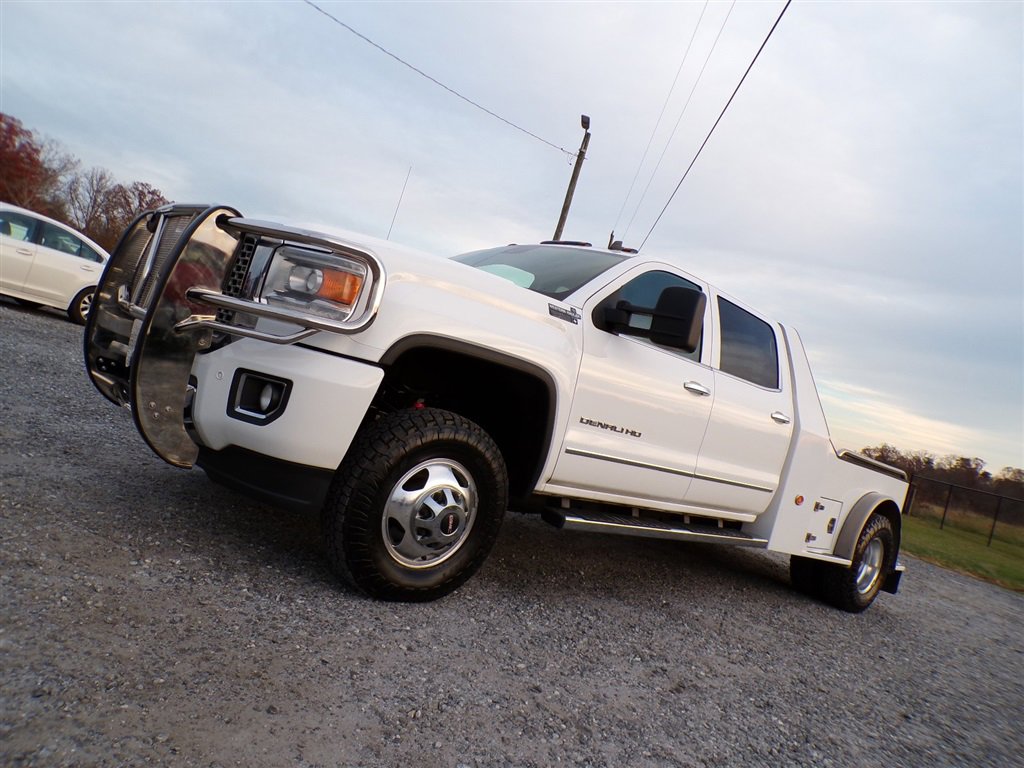 Used 2015 GMC Sierra 3500 Denali w/ Duramax Plus Package image 34