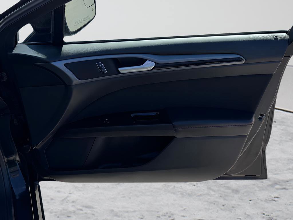 Used 2014 Ford Fusion SE image 30