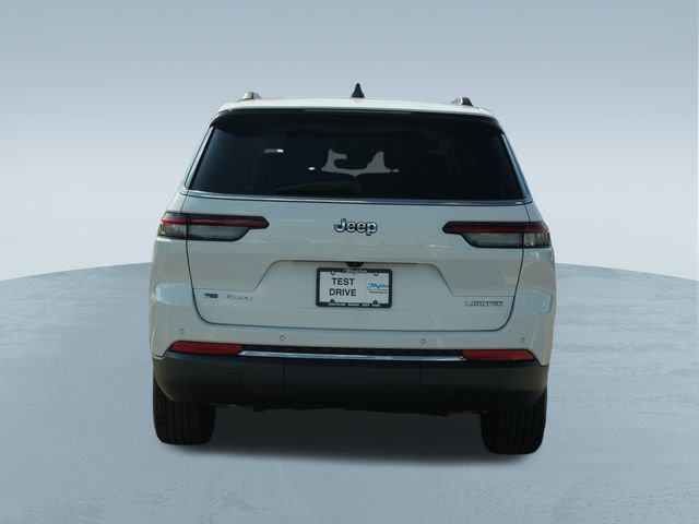 Used 2022 Jeep Grand Cherokee L Limited AWD/4WD image 9