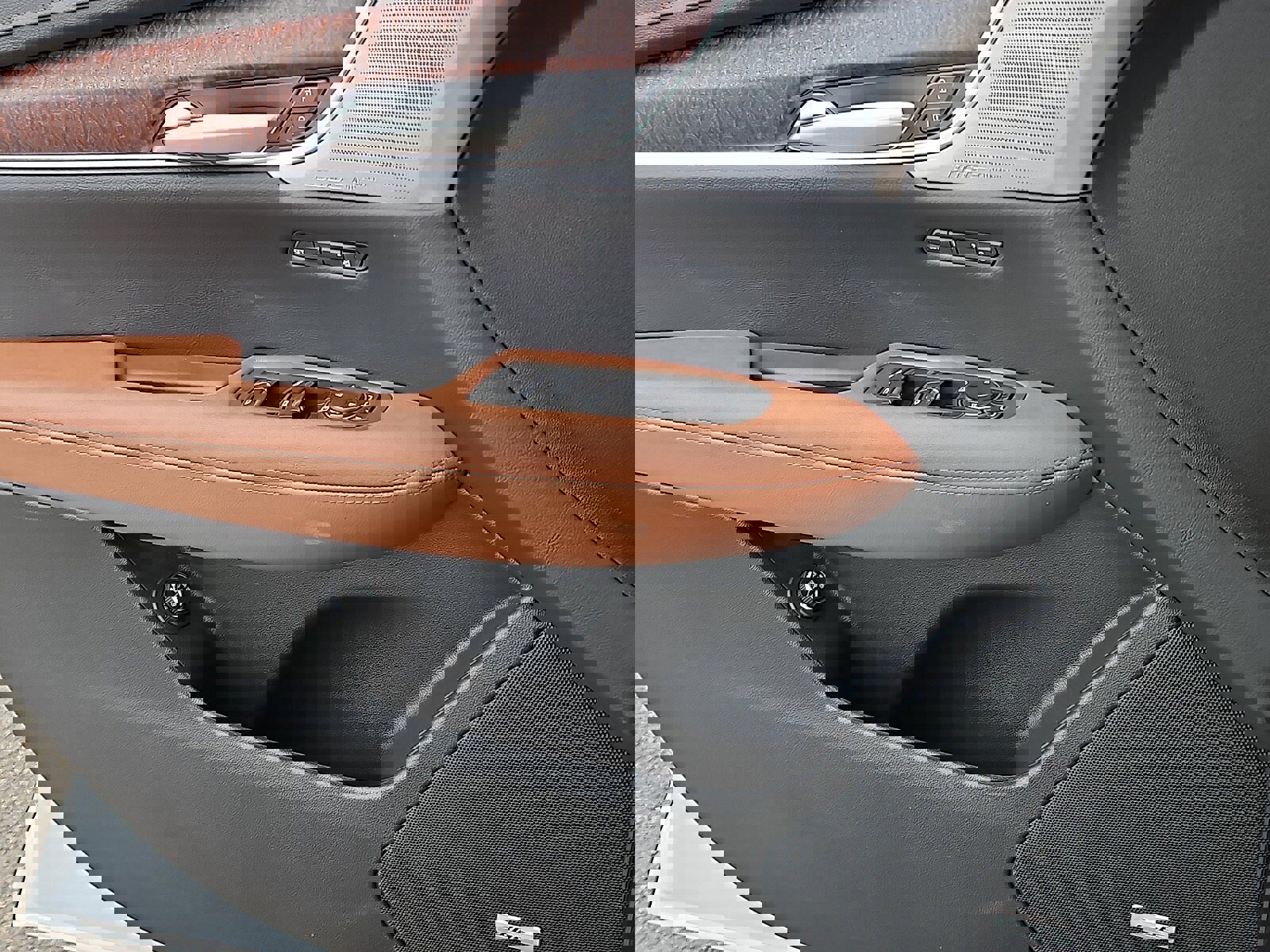 New 2026 Cadillac XT5 Premium Luxury w/ Driver Assist Package image 13