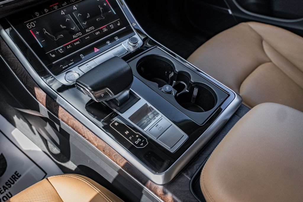 Used 2019 Audi Q8 Prestige AWD/4WD image 30