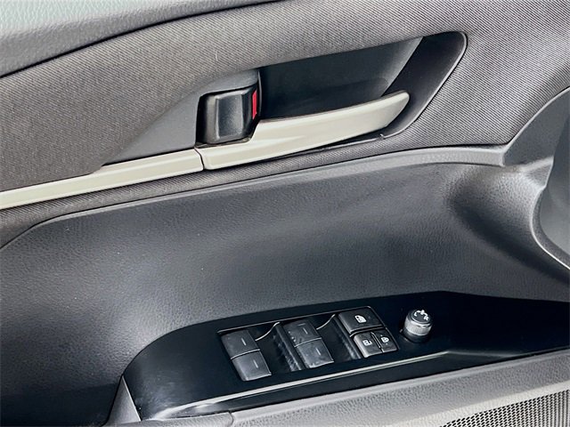 Used 2025 Toyota Camry LE image 9