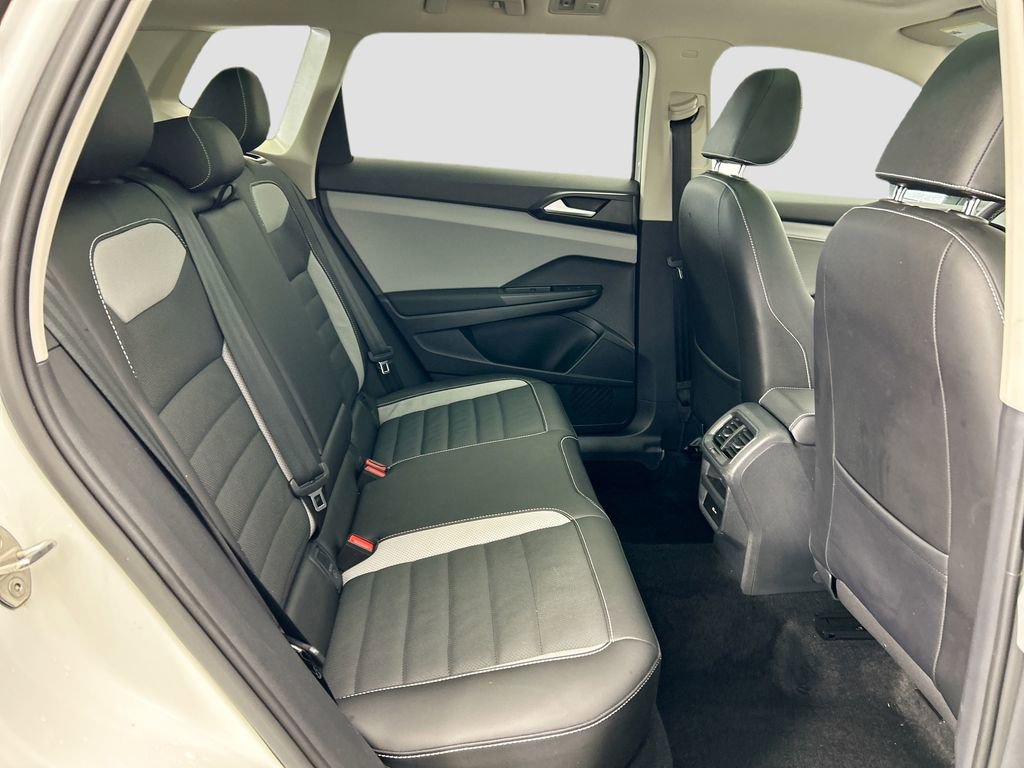 Used 2022 Volkswagen Taos SEL image 21