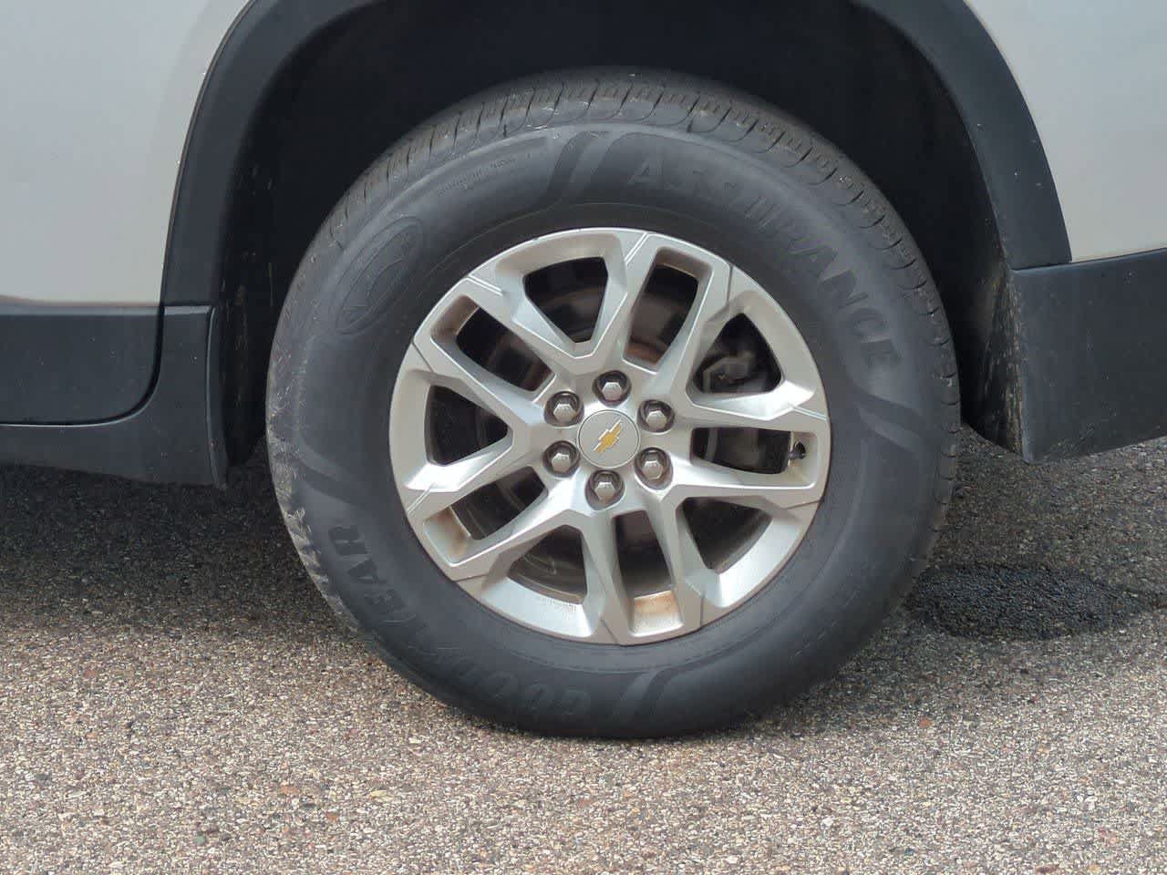 Used 2019 Chevrolet Traverse LS FWD image 13