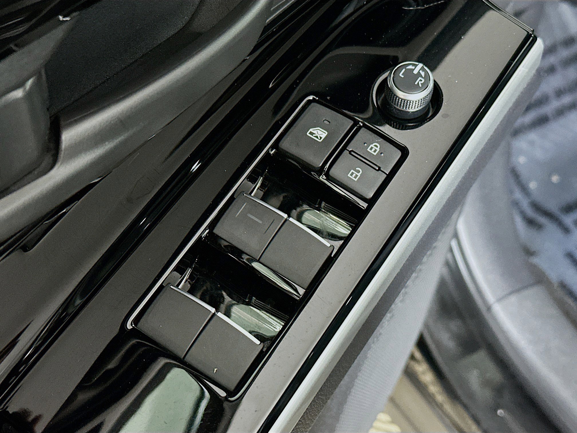 Used 2024 Toyota bZ4X Limited w/ Weather Package image 17