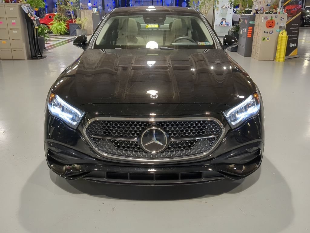 Used 2026 Mercedes-Benz E 350 4MATIC Sedan image 2