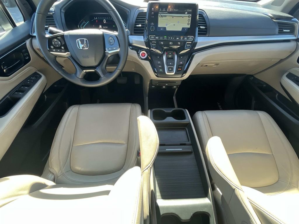 Used 2023 Honda Odyssey Touring image 17