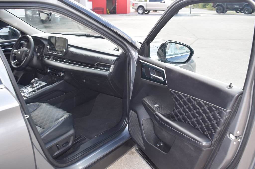 Used 2022 Mitsubishi Outlander SEL image 15