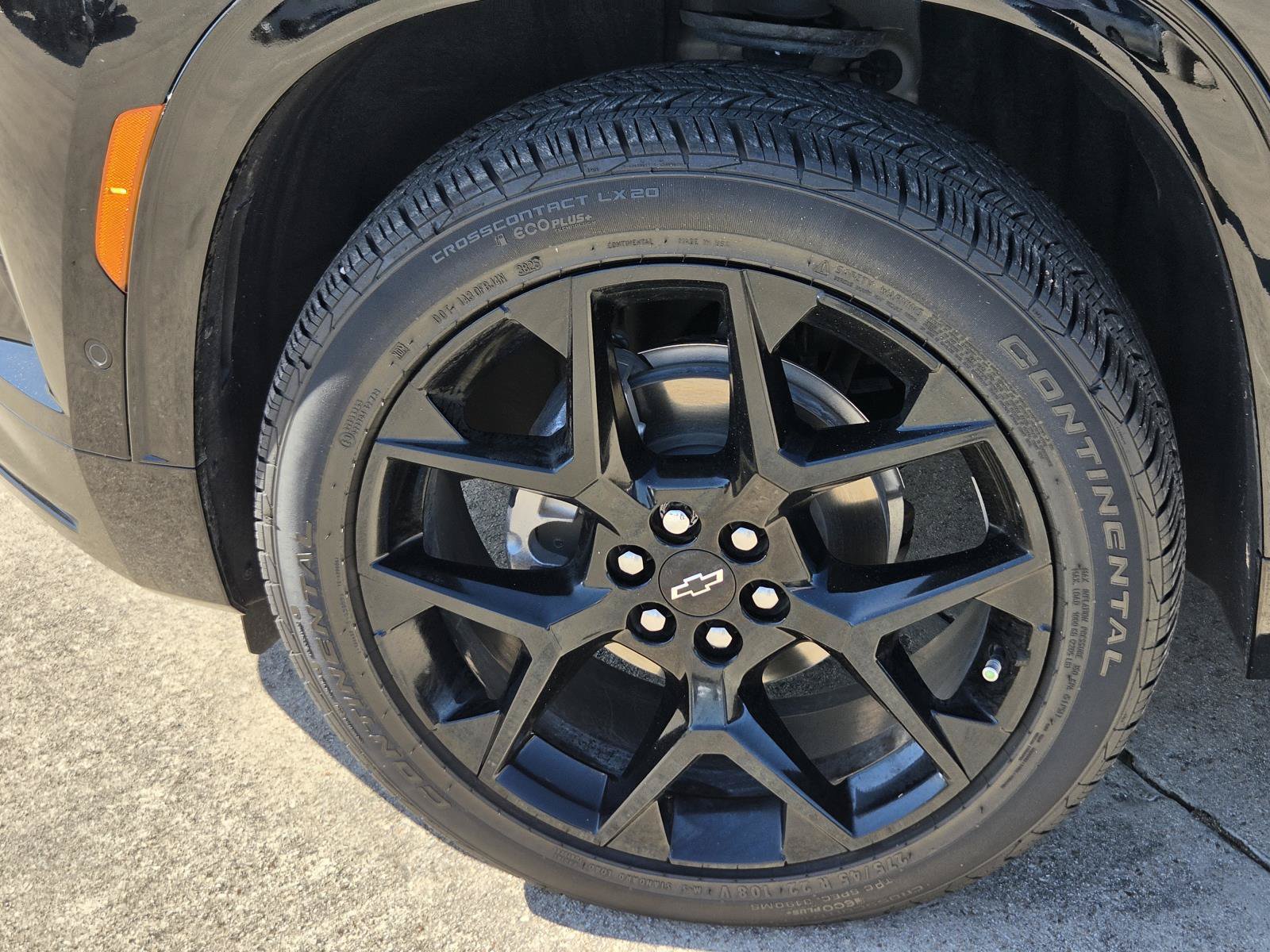 Used 2026 Chevrolet Traverse RS FWD image 9