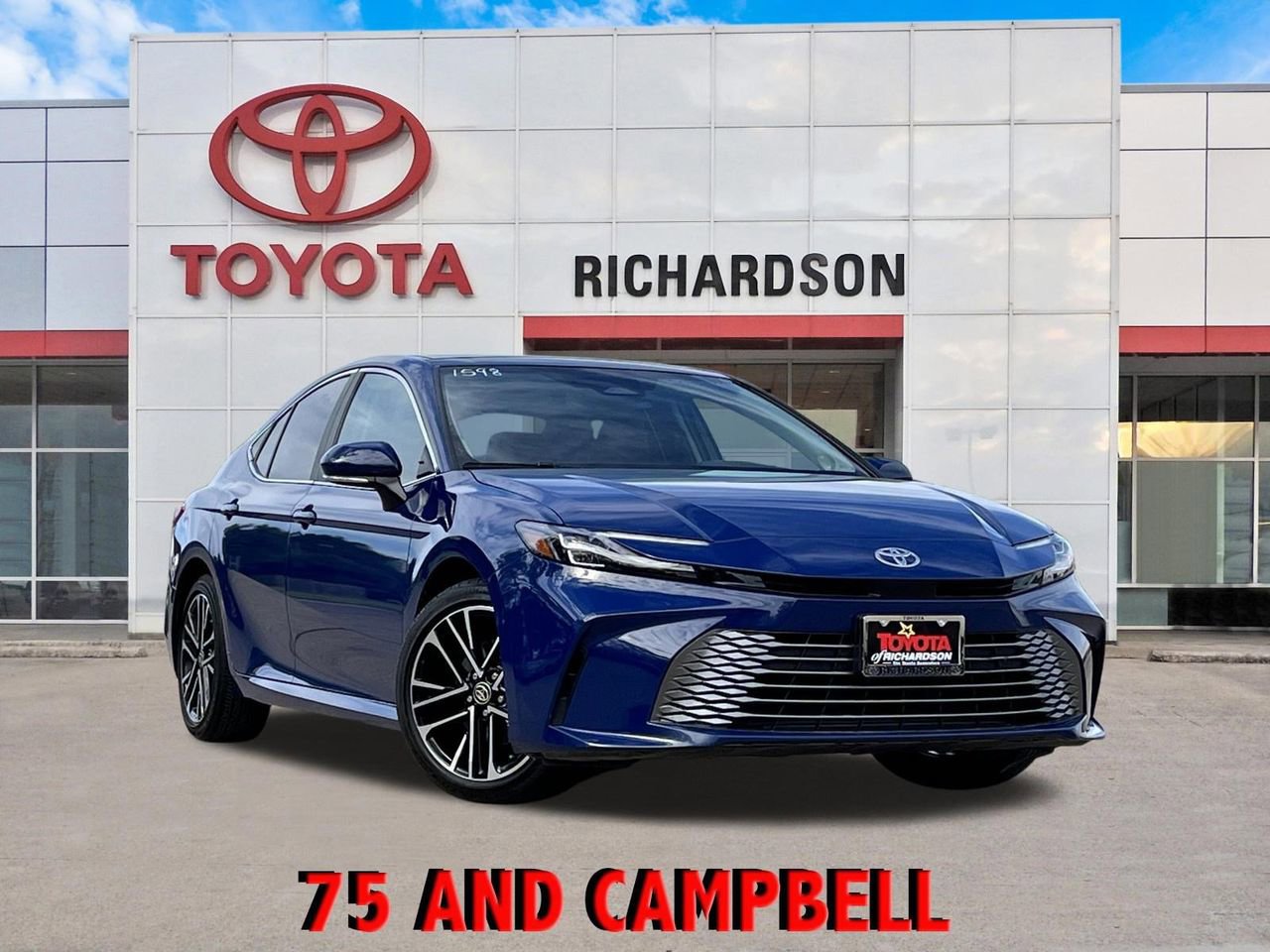 Used 2025 Toyota Camry XLE w/ Premium Package image 1