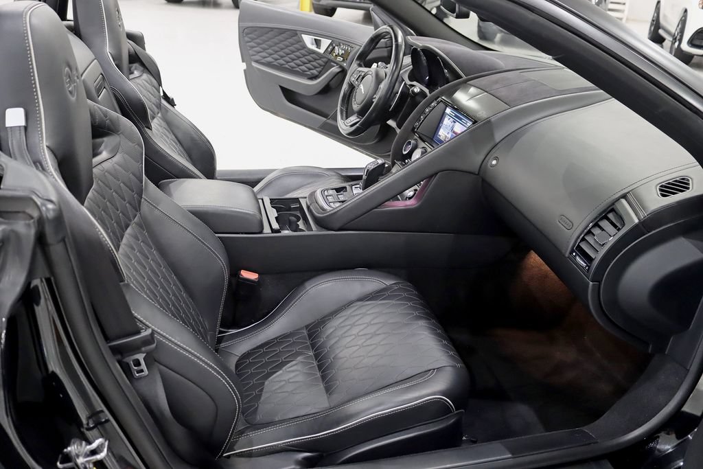 Used 2017 Jaguar F-TYPE SVR AWD/4WD image 26