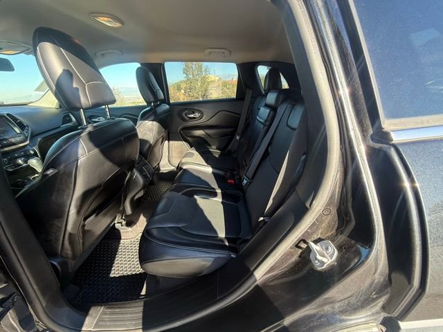 Used 2015 Jeep Cherokee Limited w/ Luxury Group image 12