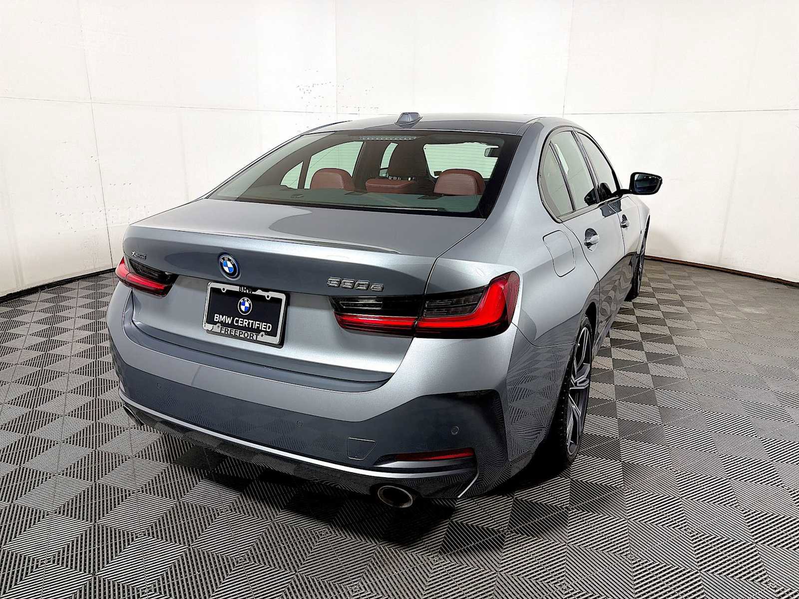 Certified 2023 BMW 330e xDrive w/ Premium Package AWD/4WD image 6