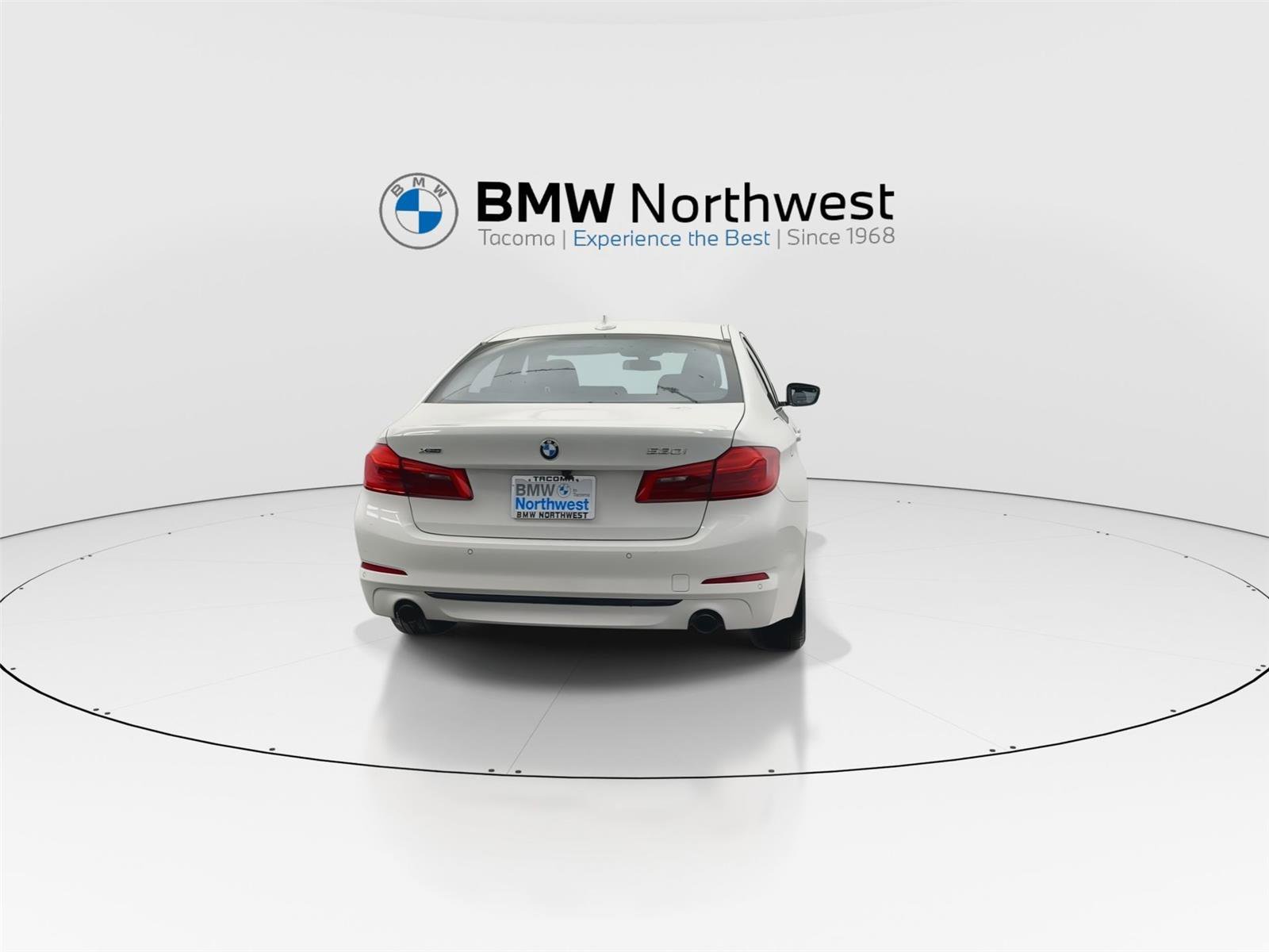 Used 2019 BMW 530i xDrive w/ Convenience Package AWD/4WD image 2