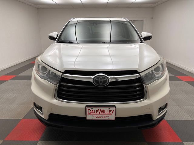 Used 2015 Toyota Highlander Limited Platinum image 2