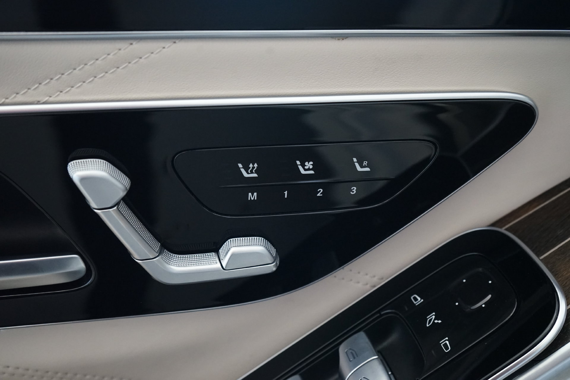 Used 2022 Mercedes-Benz Maybach S 580 4MATIC image 34