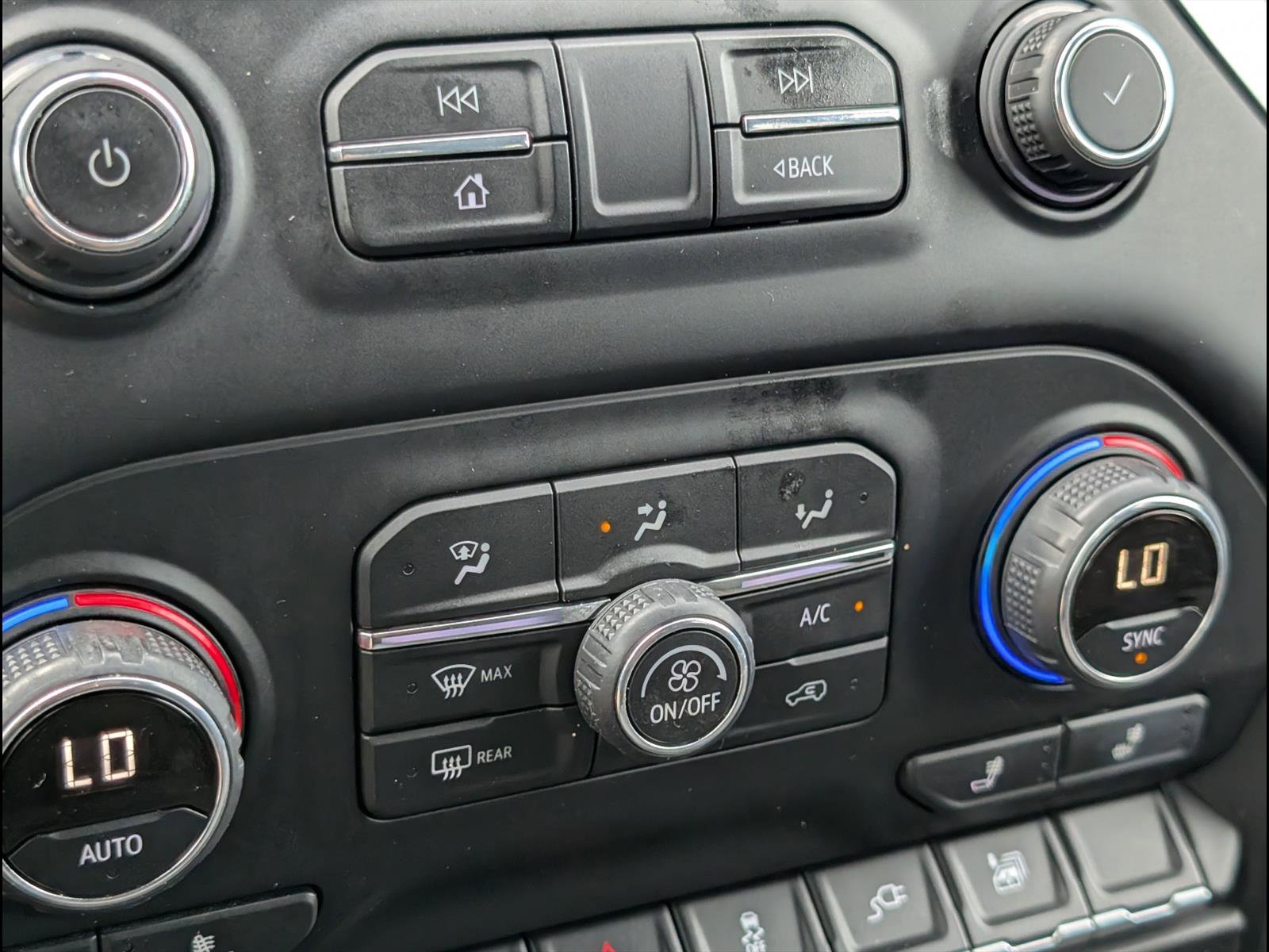 Used 2020 Chevrolet Silverado 1500 LT w/ All-Star Edition image 14