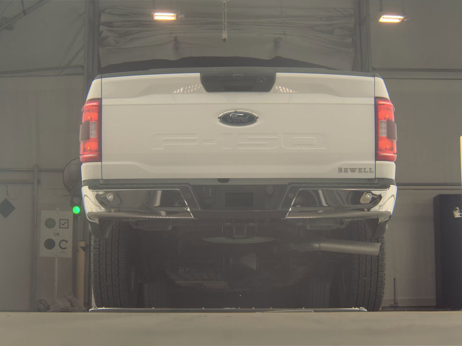 Used 2023 Ford F150 XLT w/ Trailer Tow Package image 7