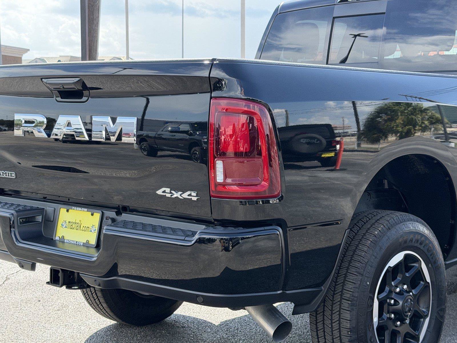 Used 2025 RAM 2500 Laramie AWD/4WD image 11
