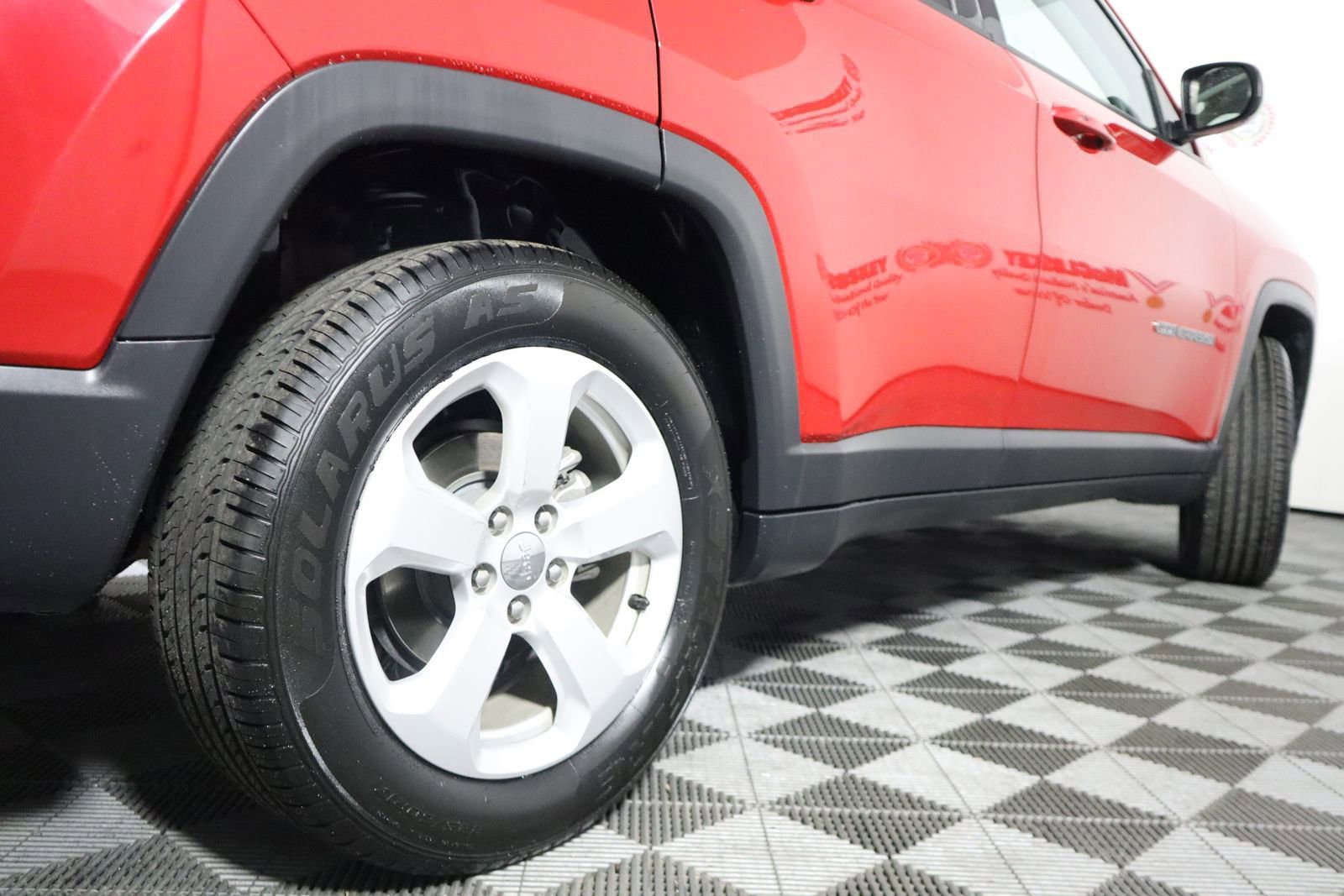 Used 2021 Jeep Compass Latitude w/ Driver Assistance Group image 17