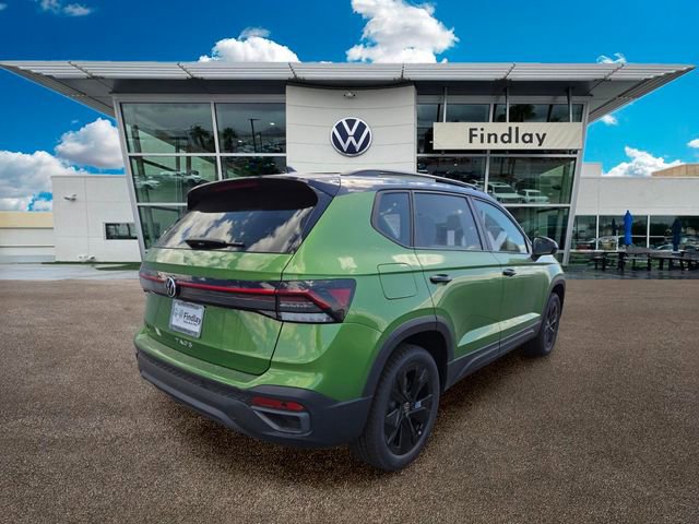 New 2026 Volkswagen Taos SE FWD image 4