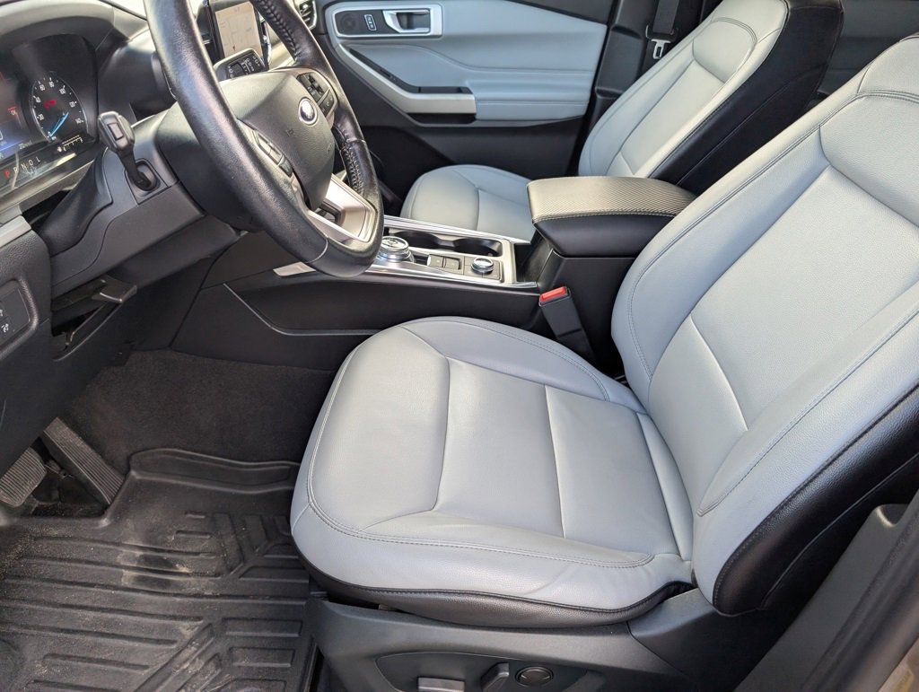 Used 2021 Ford Explorer XLT w/ Equipment Group 202A image 15