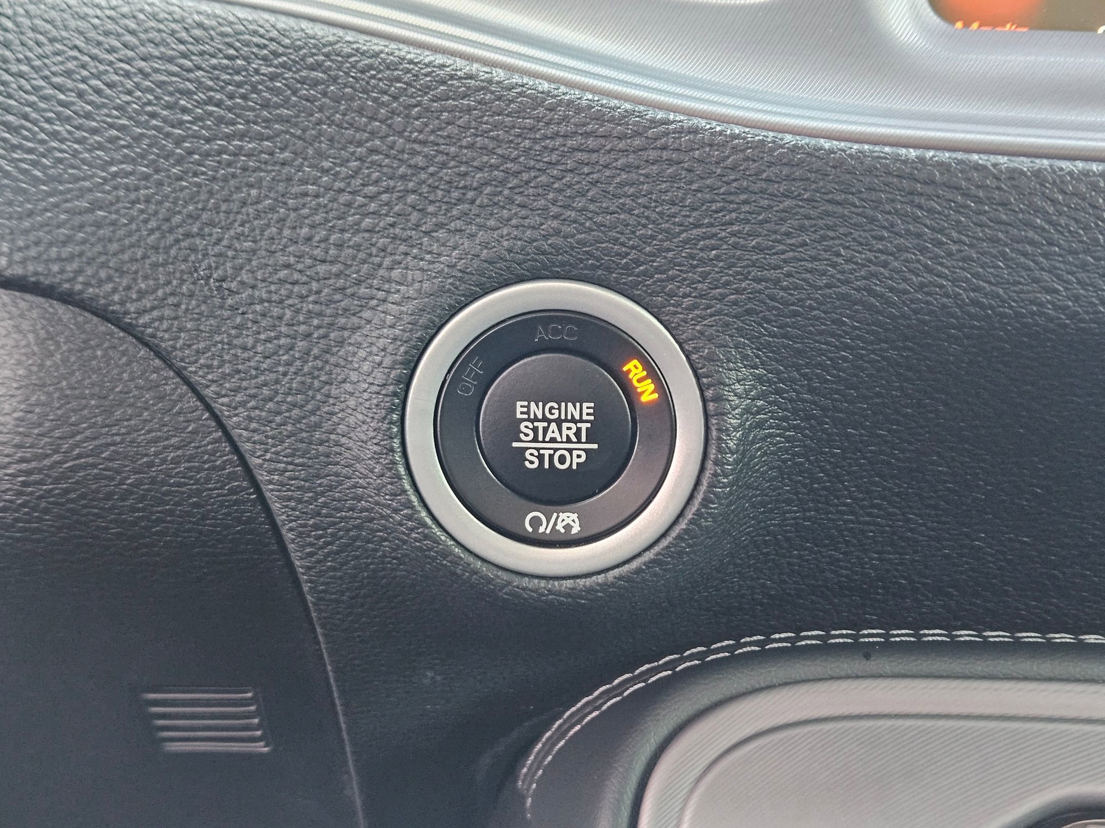 Used 2023 Dodge Challenger R/T w/ Blacktop Package image 15