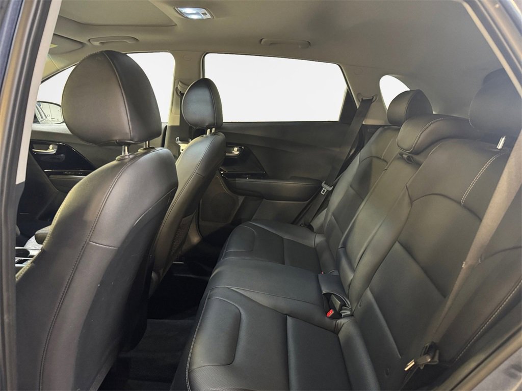 Certified 2022 Kia Niro Touring Special Edition image 24