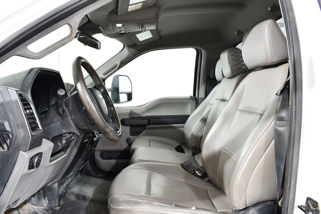 Used 2021 Ford F550 4x4 Regular Cab Super Duty w/ XL Value Package image 6