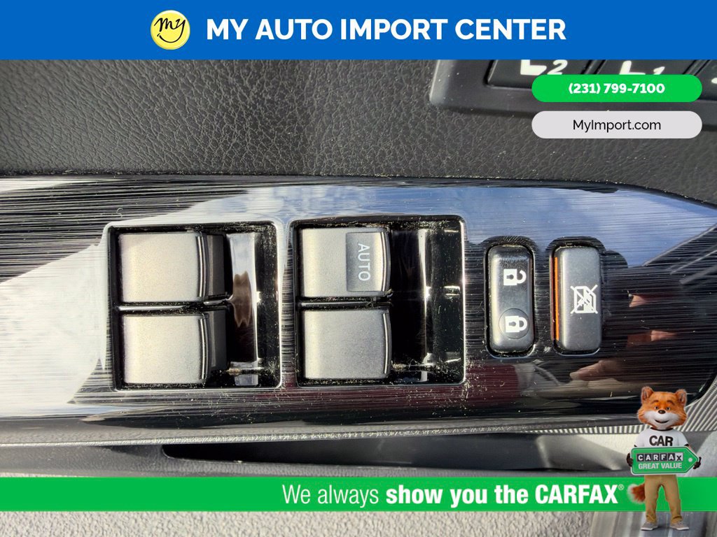 Used 2018 Toyota RAV4 Limited w/ Carpet Mat Package AWD/4WD image 12