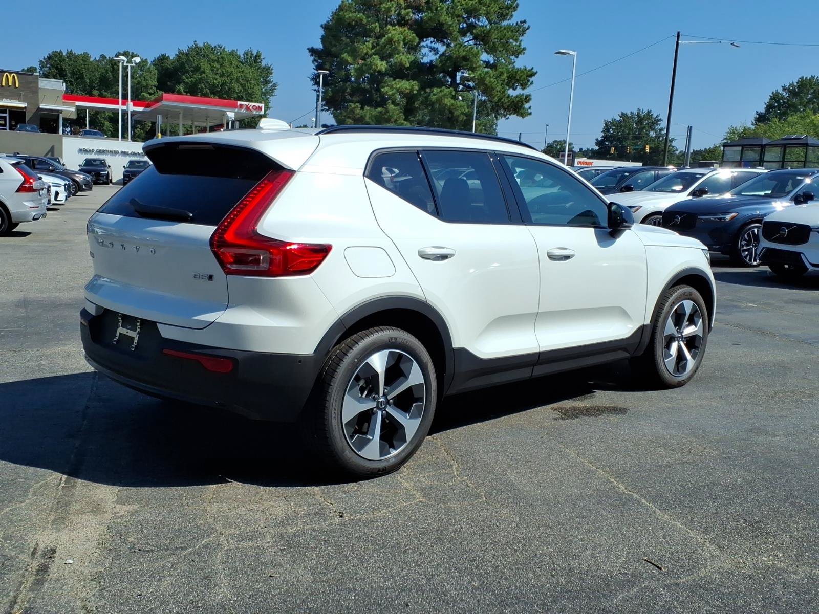 New 2026 Volvo XC40 B5 Plus w/ Protection Package Premier AWD/4WD image 3