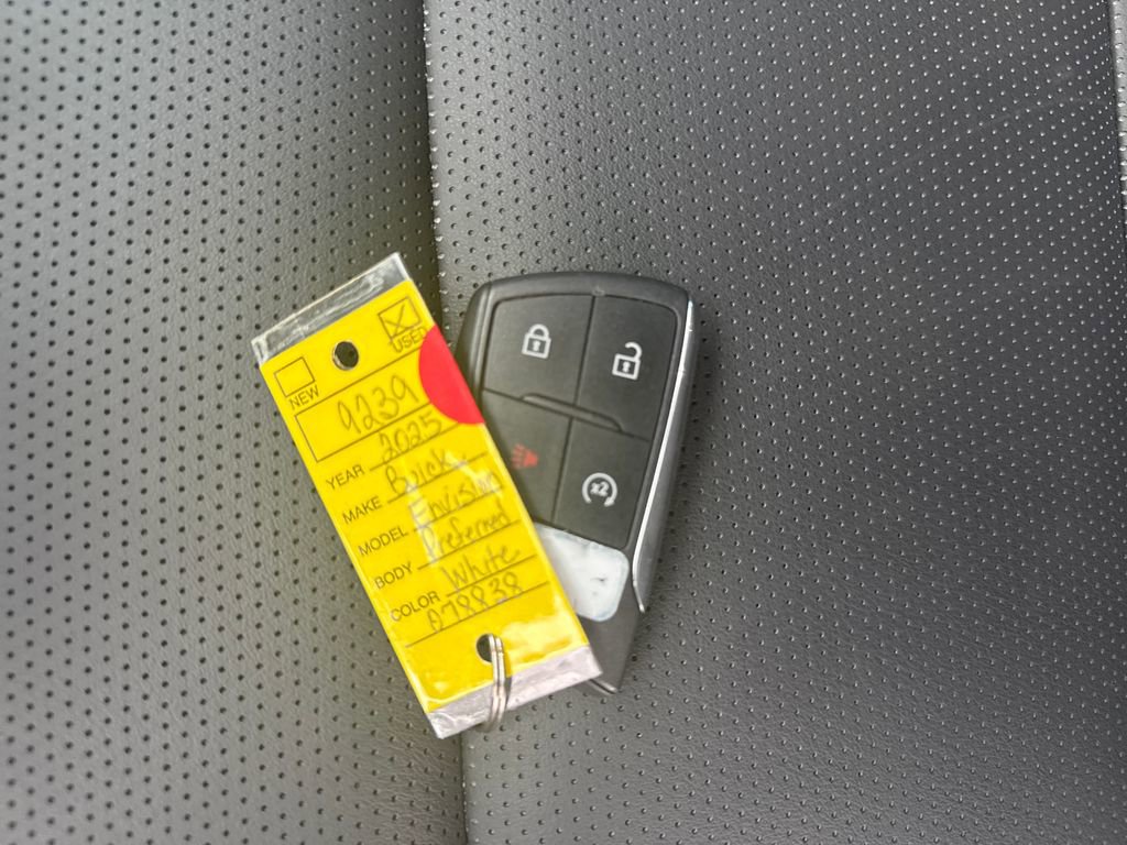 Used 2025 Buick Envision Preferred image 33