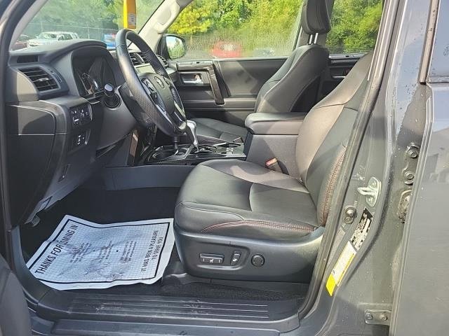 Used 2024 Toyota 4Runner TRD Off-Road Premium image 3