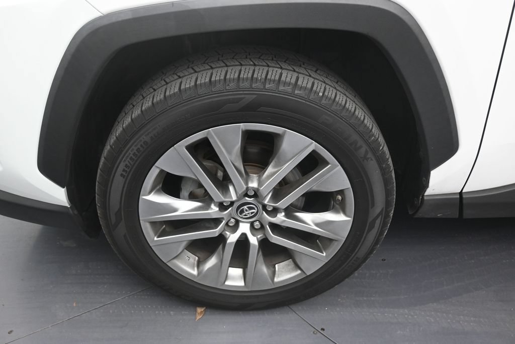 Used 2019 Toyota RAV4 XLE Premium FWD image 9