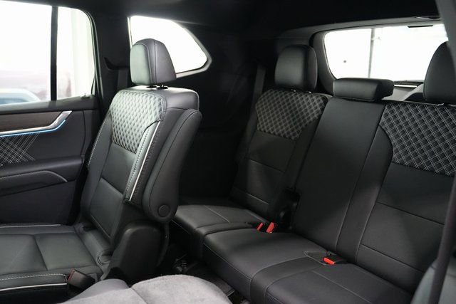 Used 2024 GMC Acadia Denali image 23