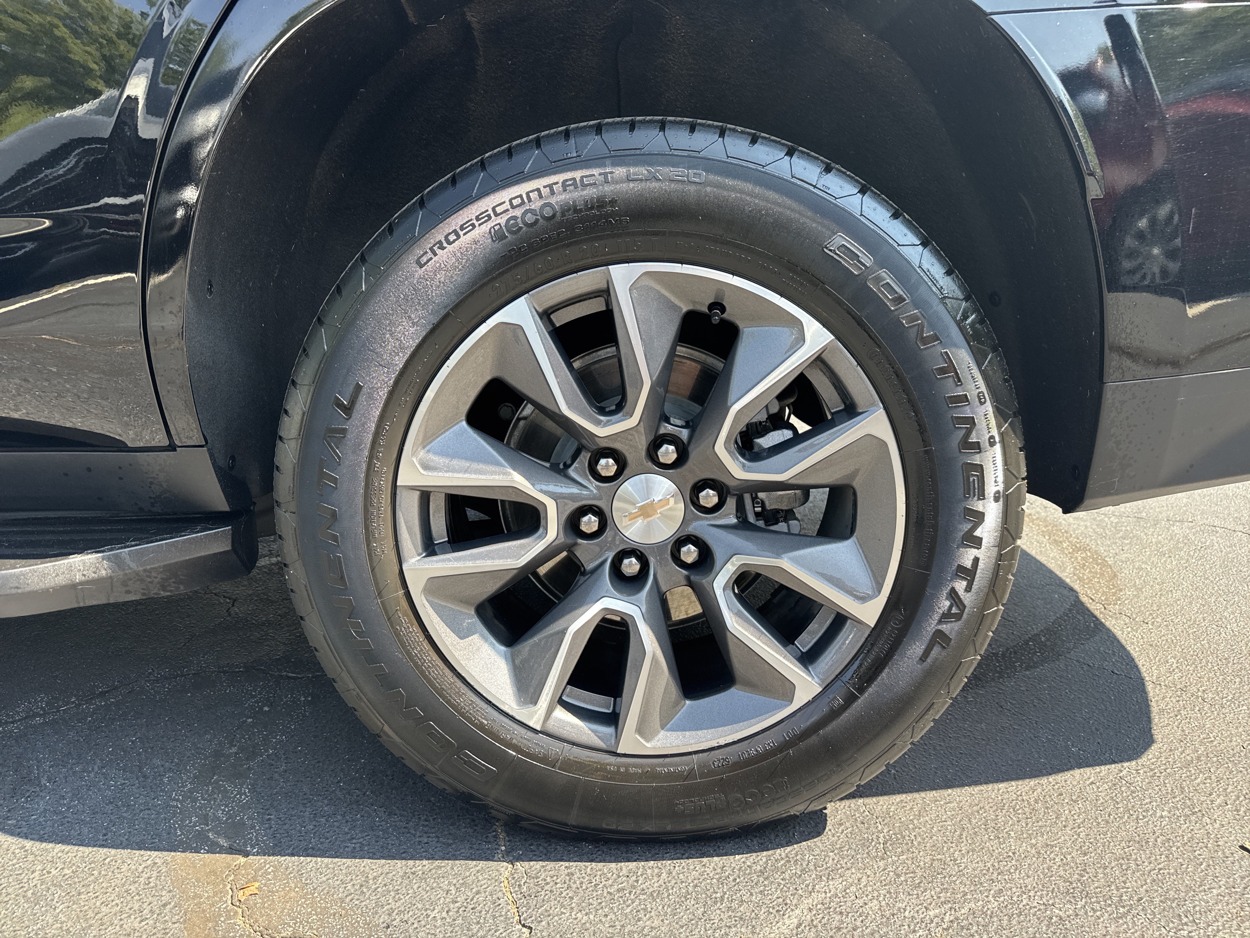 Used 2024 Chevrolet Tahoe LT w/ LT Signature Plus Package RWD image 22