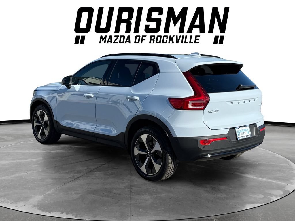 Used 2026 Volvo XC40 B5 Plus AWD/4WD image 4