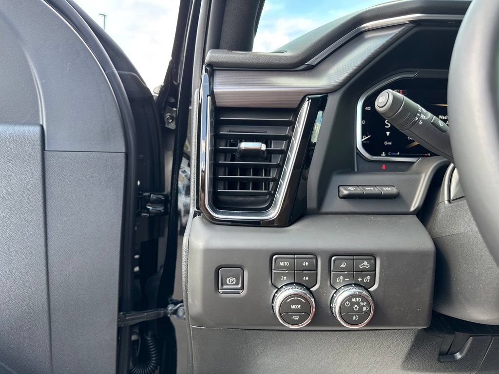 New 2026 GMC Sierra 2500 Denali Ultimate AWD/4WD image 14