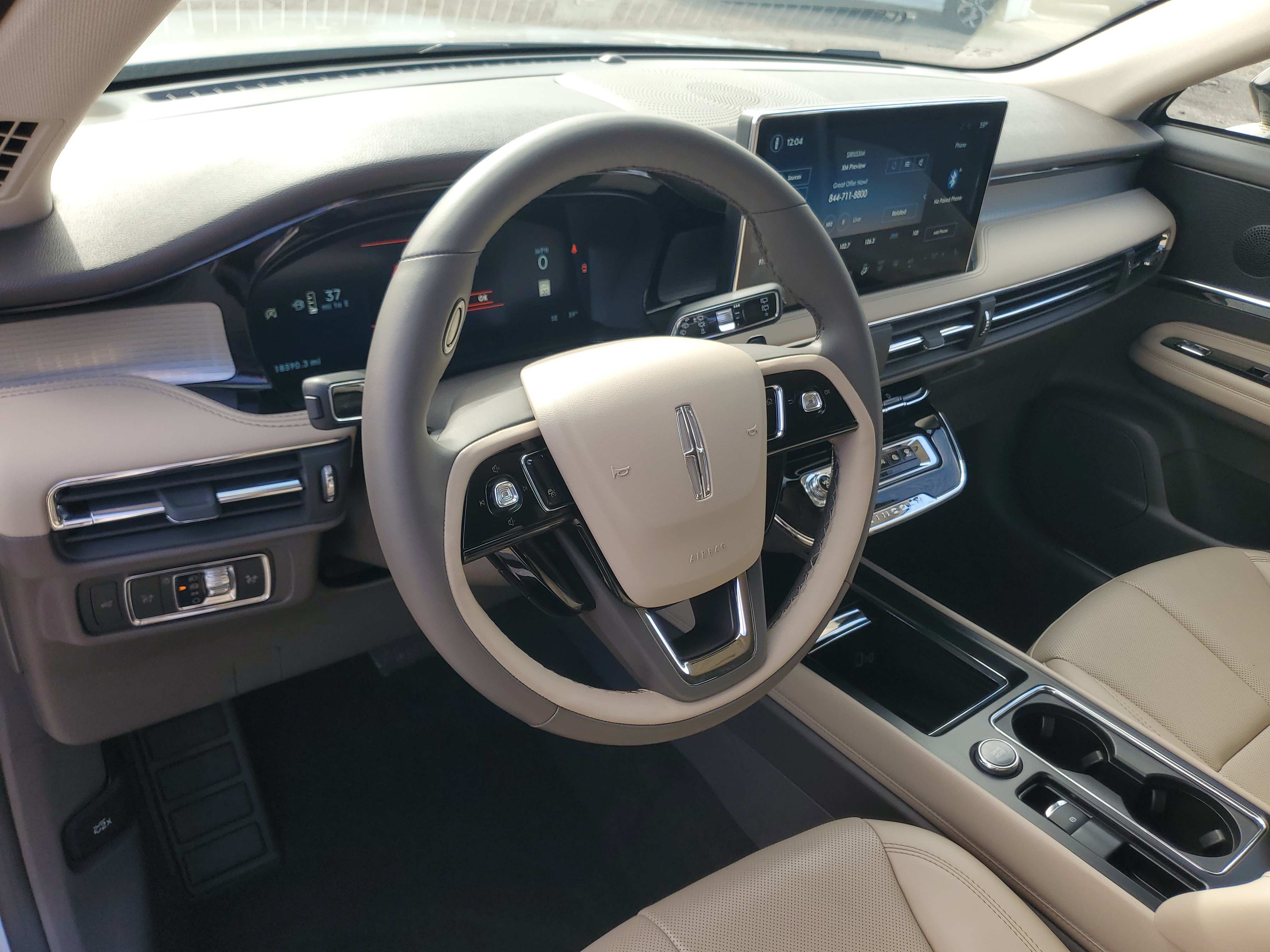 Certified 2024 Lincoln Corsair AWD w/ Equipment Group 101A image 13