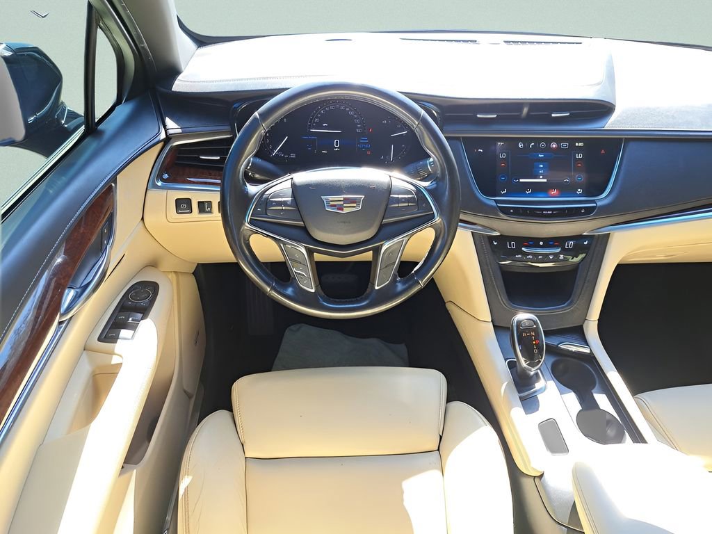 Used 2017 Cadillac XT5 Luxury w/ Driver Awareness Package image 12