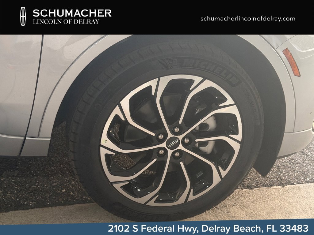 New 2026 Lincoln Nautilus Reserve AWD/4WD image 9